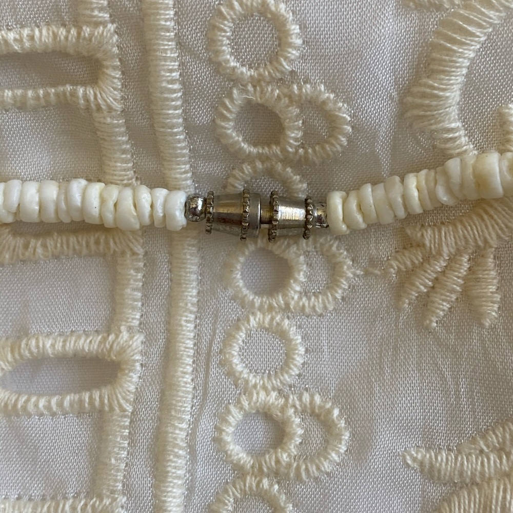 Puka Shell necklace - Picture 2 of 4